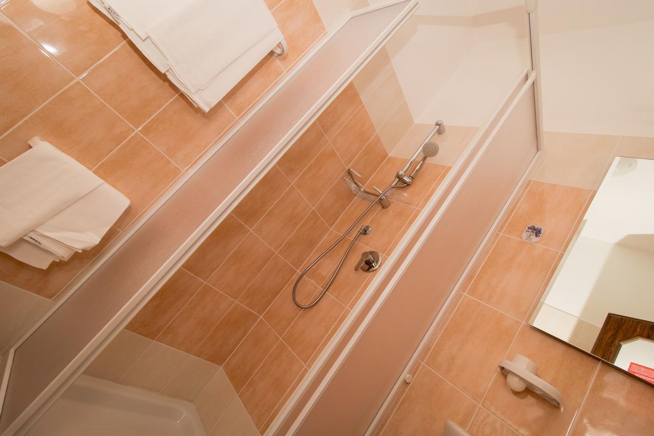 Hotel Cristallo Риоло-Терме Экстерьер фото